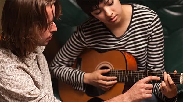 8 Best guitar lessons in Chicago