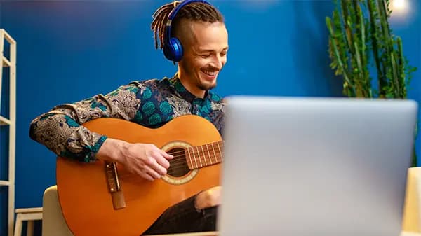 Best online guitar lessons