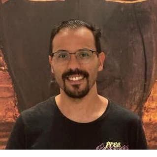 Profile photo of Douglas, Singing tutor at Wiingy 