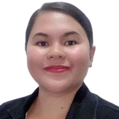 Profile photo of Stephanie , English tutor at Wiingy