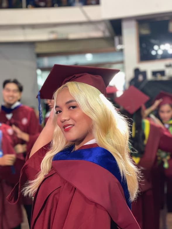 Graduation ceremony photo of Bell 