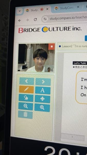 Giselle conducting a lesson