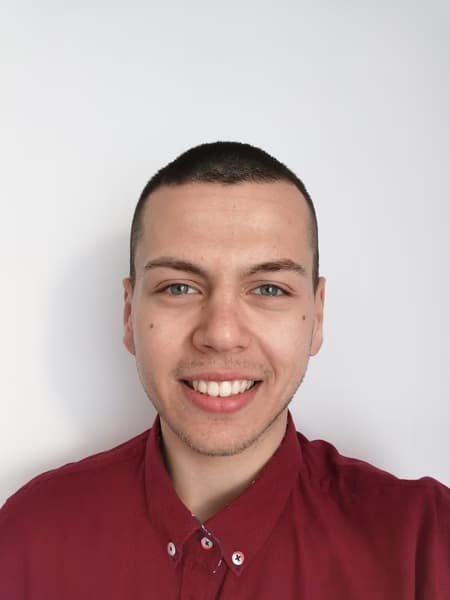 Profile photo of Stefan, English tutor at Wiingy