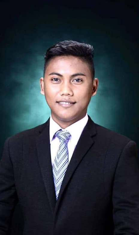 Graduation ceremony photo of Jomari 