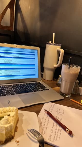 Casual photos of Yasmine, Wiingy tutor 