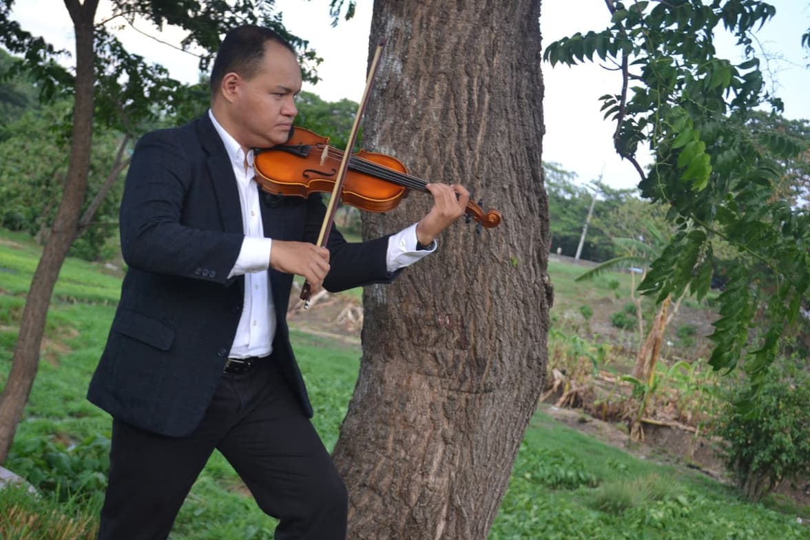 Profile photo of Chuck Harvey, Piano tutor at Wiingy 