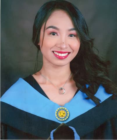 Graduation ceremony photo of Myelrose 