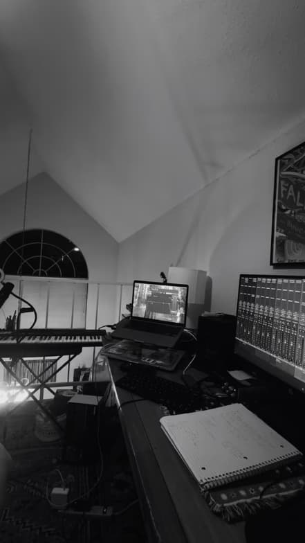 Teaching setup of Daniel for private tutoring 