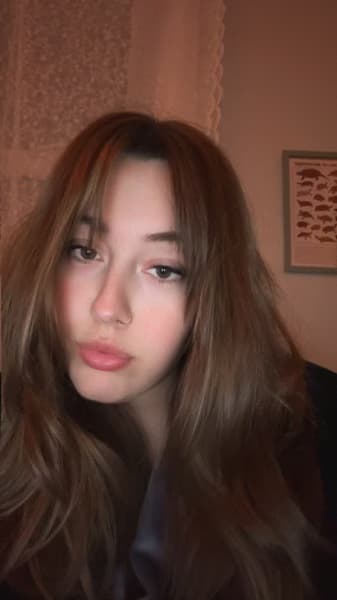 Profile photo of Emily, Singing tutor at Wiingy 