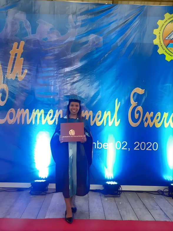 Graduation ceremony photo of Riza 