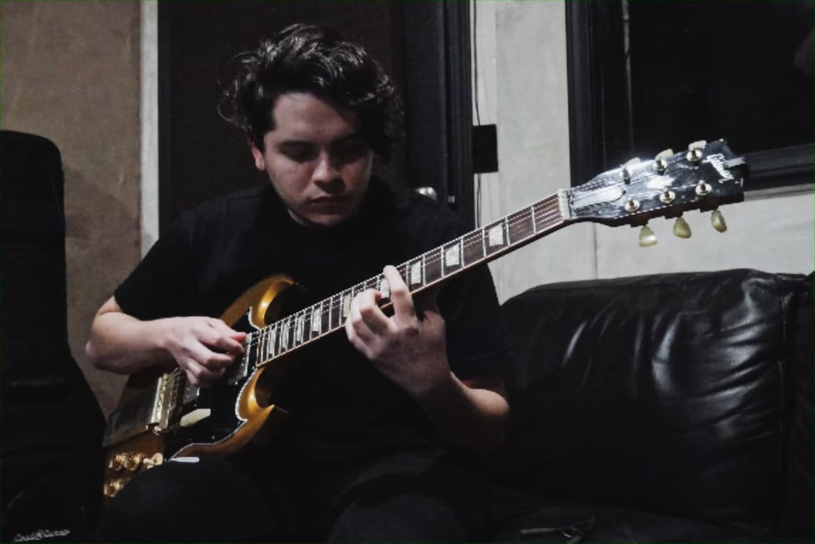 Profile photo of Marco, Guitar tutor at Wiingy 