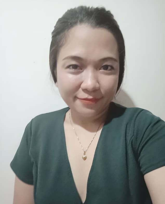 Profile photo of kristine, ESL tutor at Wiingy 