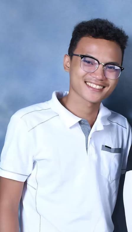 Profile photo of Darson, English tutor at Wiingy 