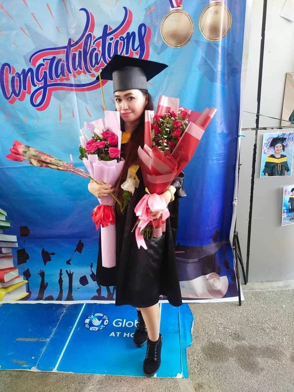 Graduation ceremony photo of Lyka 