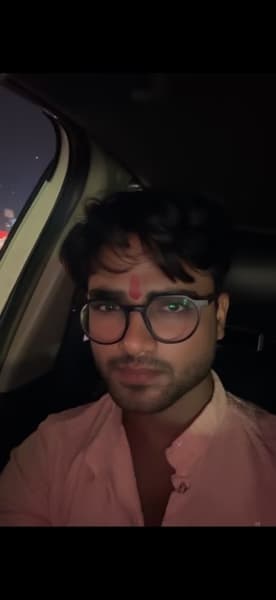 Profile photo of Mahip, Physics tutor at Wiingy 