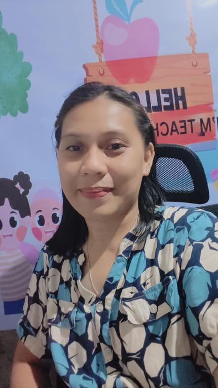 Profile photo of Pinky, ESL tutor at Wiingy 