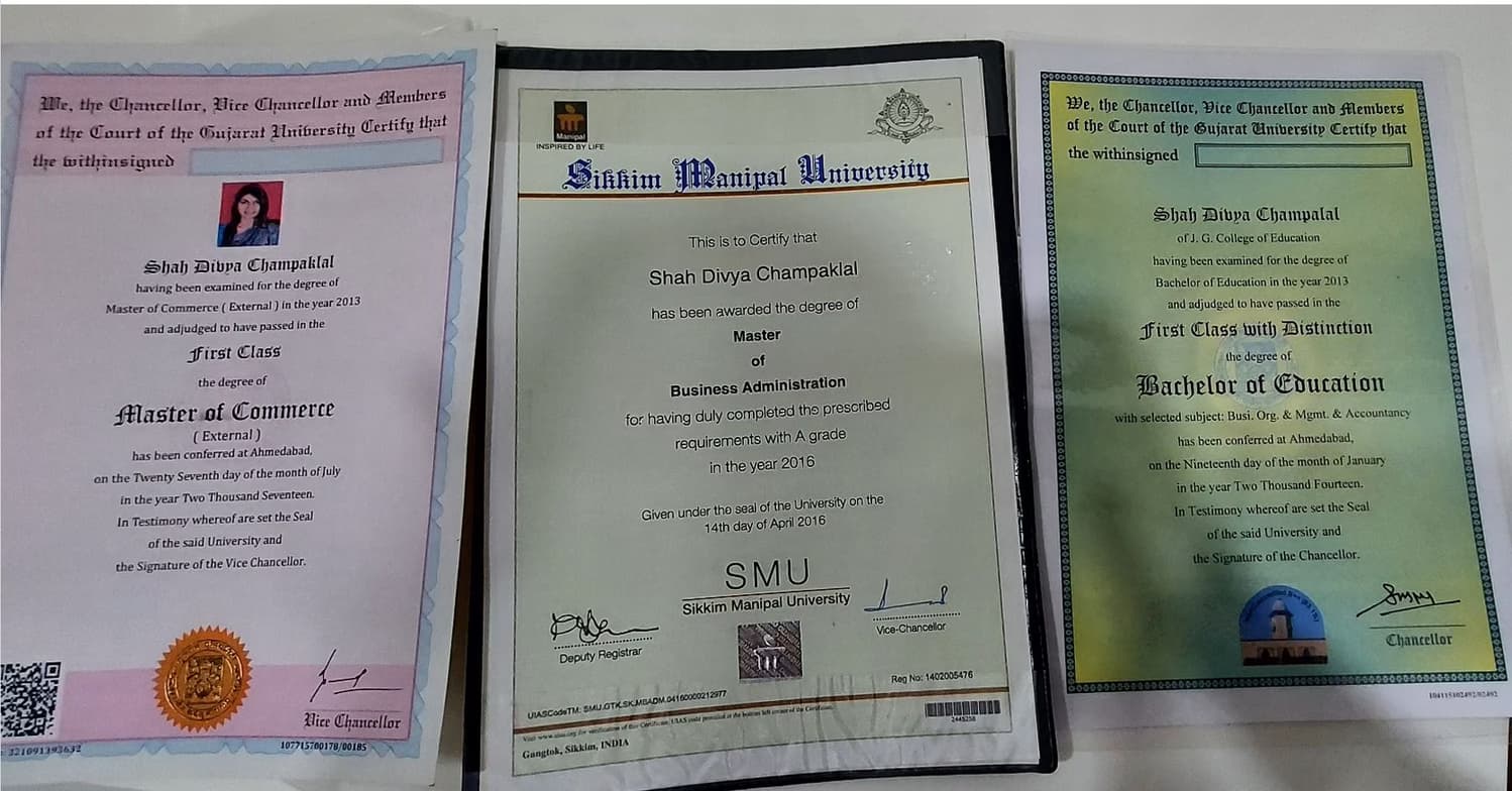 Verified degree or teaching certification of Divya 