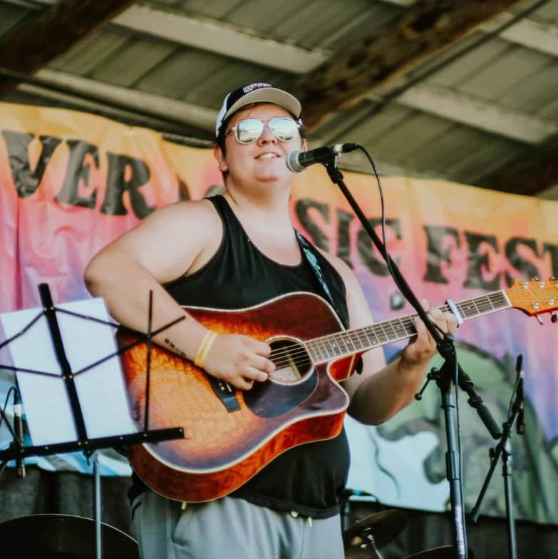 Profile photo of Jacob, Guitar tutor at Wiingy 