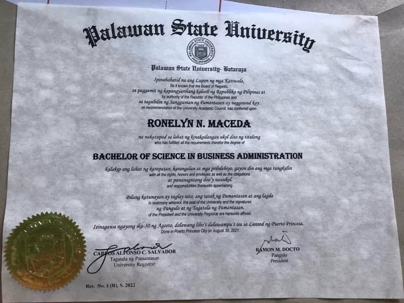 Verified degree or teaching certification of Ronelyn 