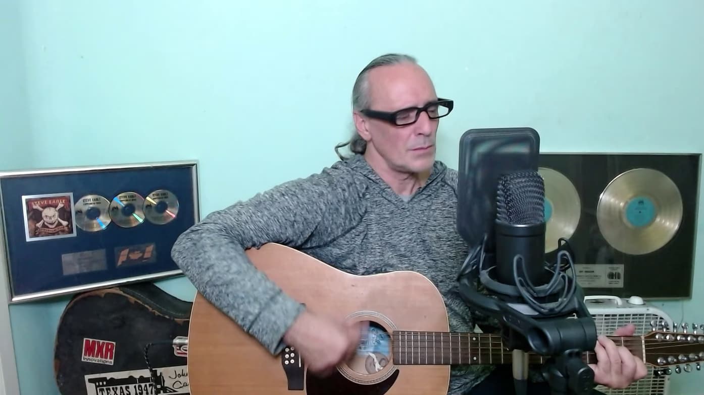 Profile photo of brian, English tutor at Wiingy 