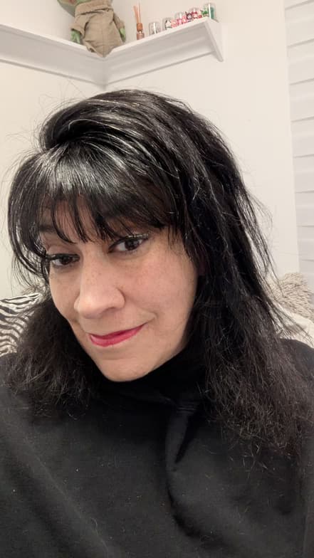 Profile photo of Veronique, French tutor at Wiingy 