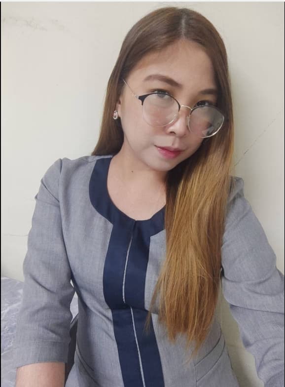 Profile photo of HAZEL, English tutor at Wiingy