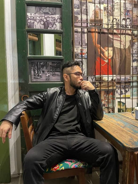 Travel snapshot of Ramiru during a trip 