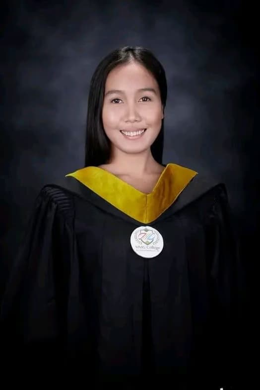 Graduation ceremony photo of Laiza