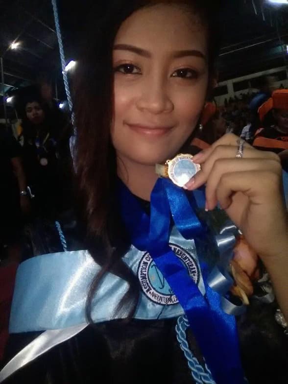 Graduation ceremony photo of Jeanie Anne Grace 