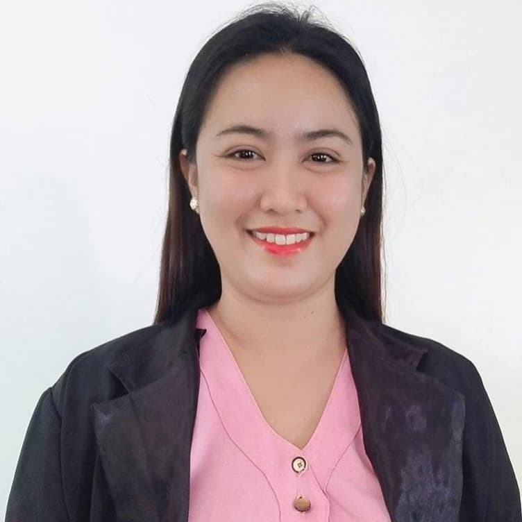 Profile photo of Almira, Opportunity Class tutor at Wiingy