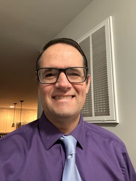 Profile photo of Jonathan, Chemistry tutor at Wiingy