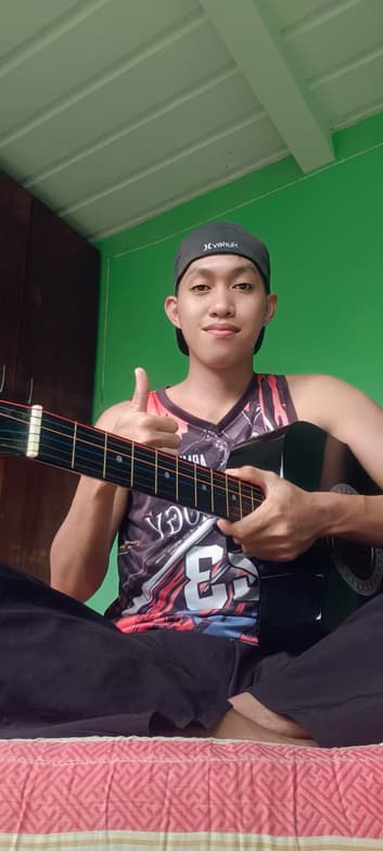 Profile photo of Armin, Guitar tutor at Wiingy 