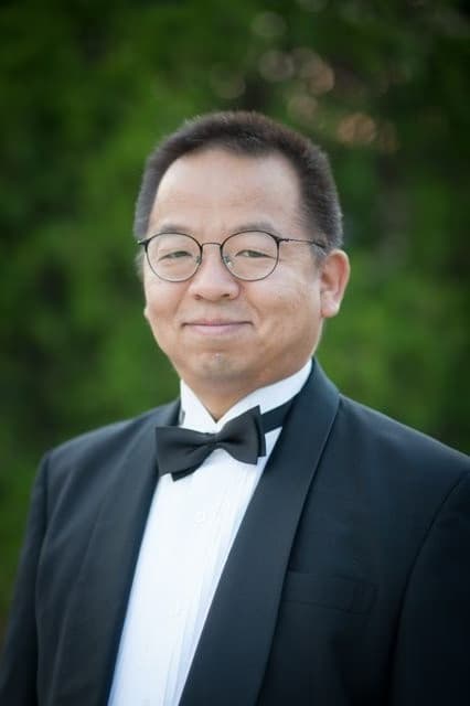 Profile photo of Tae Suk , Singing tutor at Wiingy