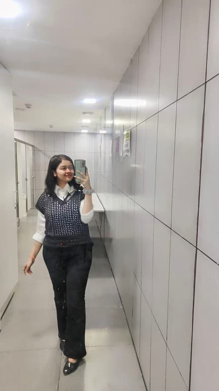 Travel snapshot of Raunak during a trip