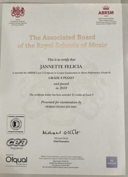 Verified degree or teaching certification of Jannette 