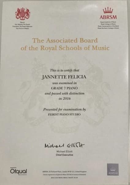 Verified degree or teaching certification of Jannette 