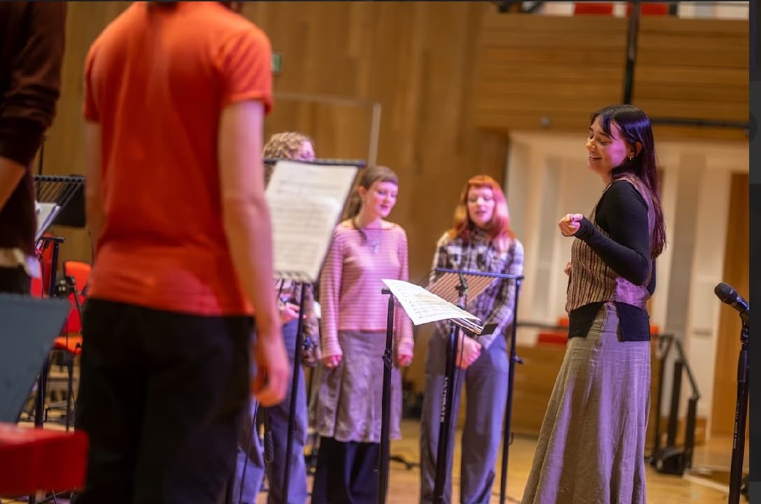 Profile photo of Yasmin, Singing tutor at Wiingy