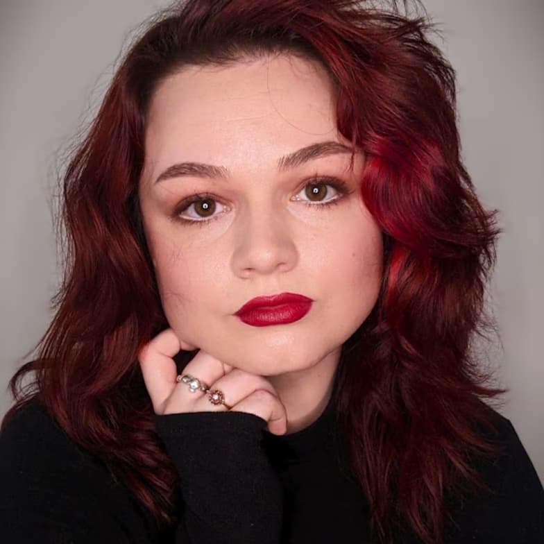 Profile photo of Julia, Singing tutor at Wiingy 