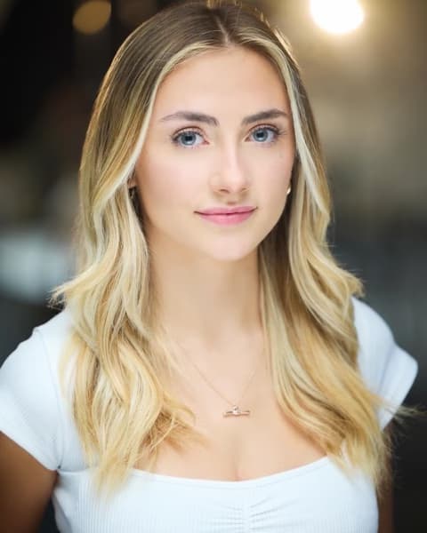 Profile photo of Tae, Singing tutor at Wiingy 