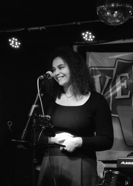 Profile photo of Isabella , Singing tutor at Wiingy 