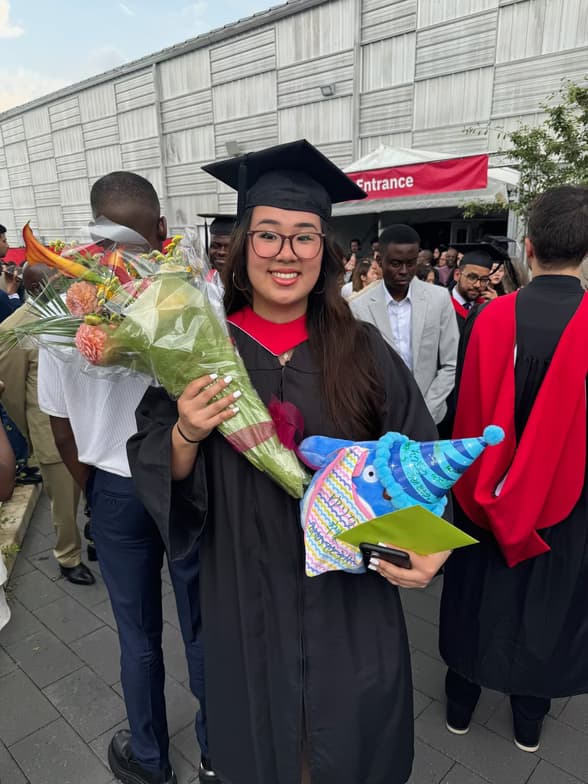 Graduation ceremony photo of Yulina 