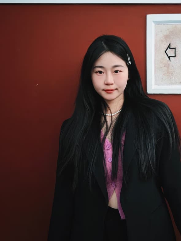 Profile photo of Lily, English tutor at Wiingy