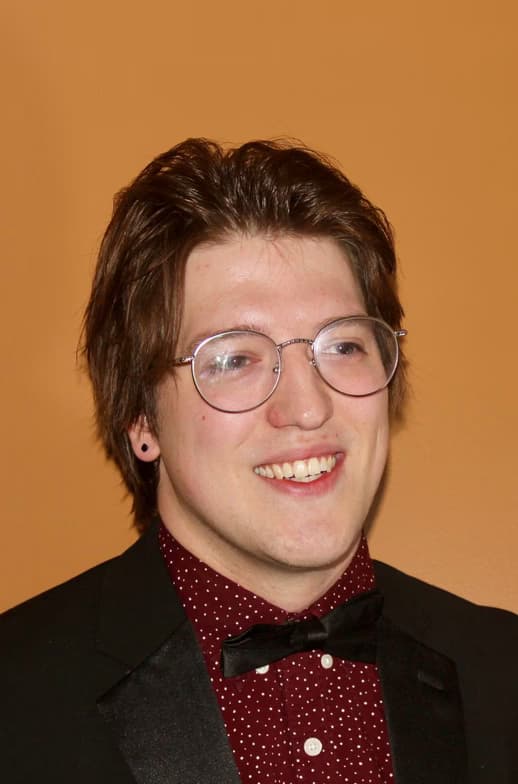 Profile photo of Connor, Singing tutor at Wiingy