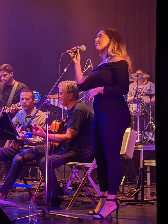 Profile photo of Xzania , Singing tutor at Wiingy 