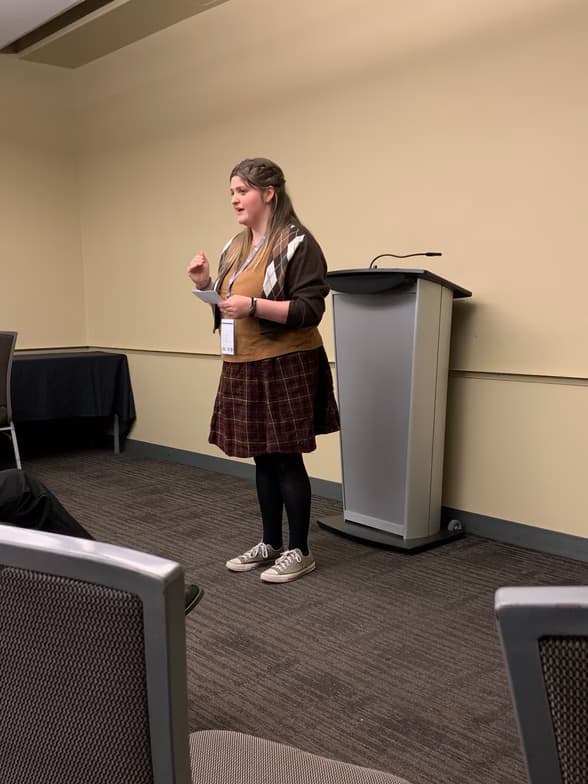 Casual photos of Tessa, Wiingy tutor 