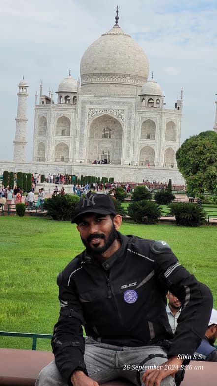 Travel snapshot of Sibin during a trip 