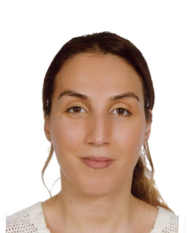 Profile photo of GIZEM, English tutor at Wiingy 