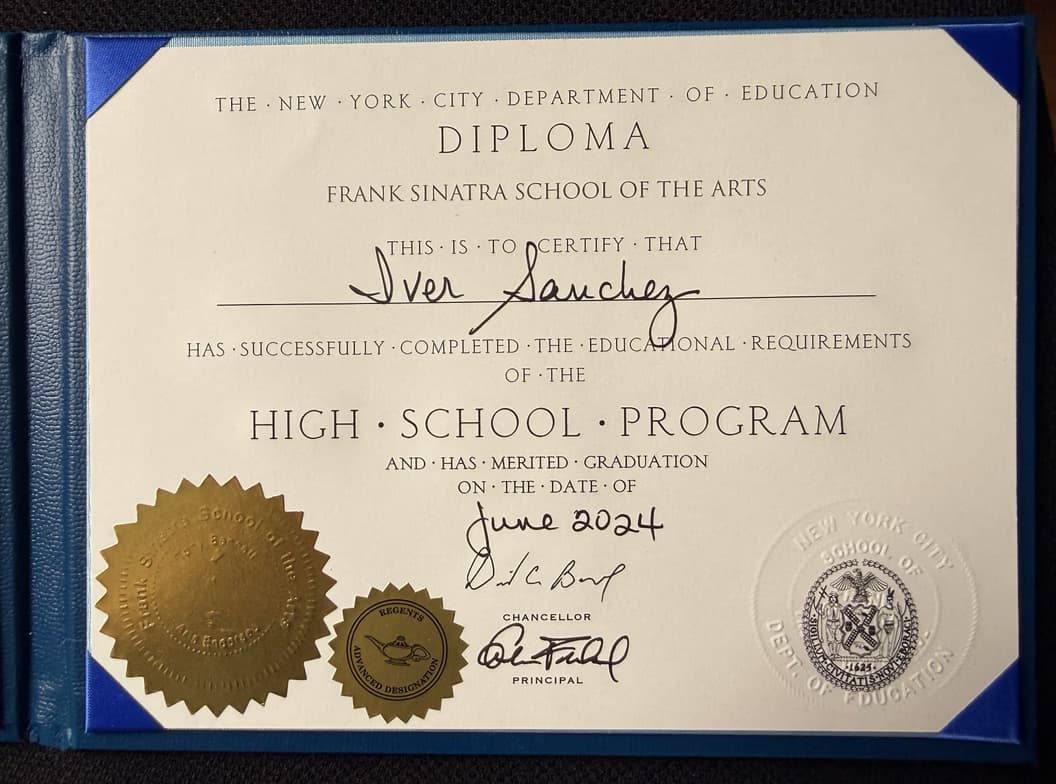 Verified degree or teaching certification of Iver 