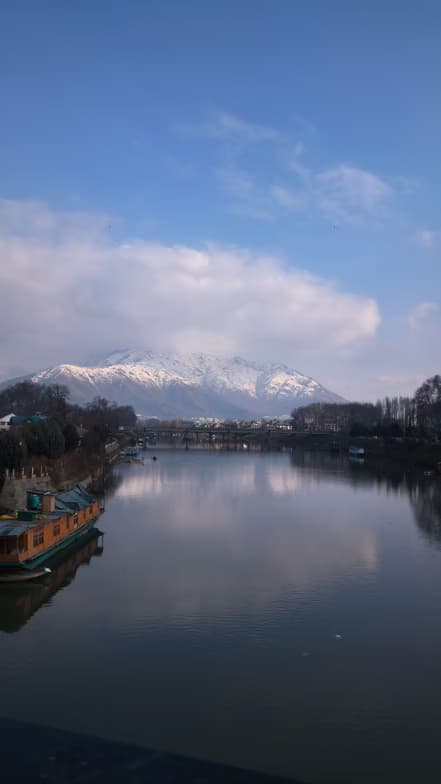 Travel snapshot of Tasbiya during a trip