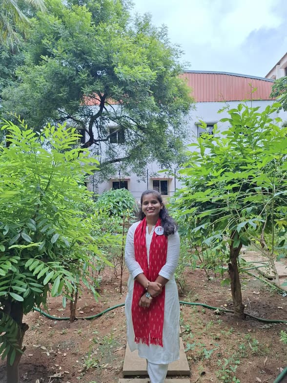 Graduation ceremony photo of Divya  